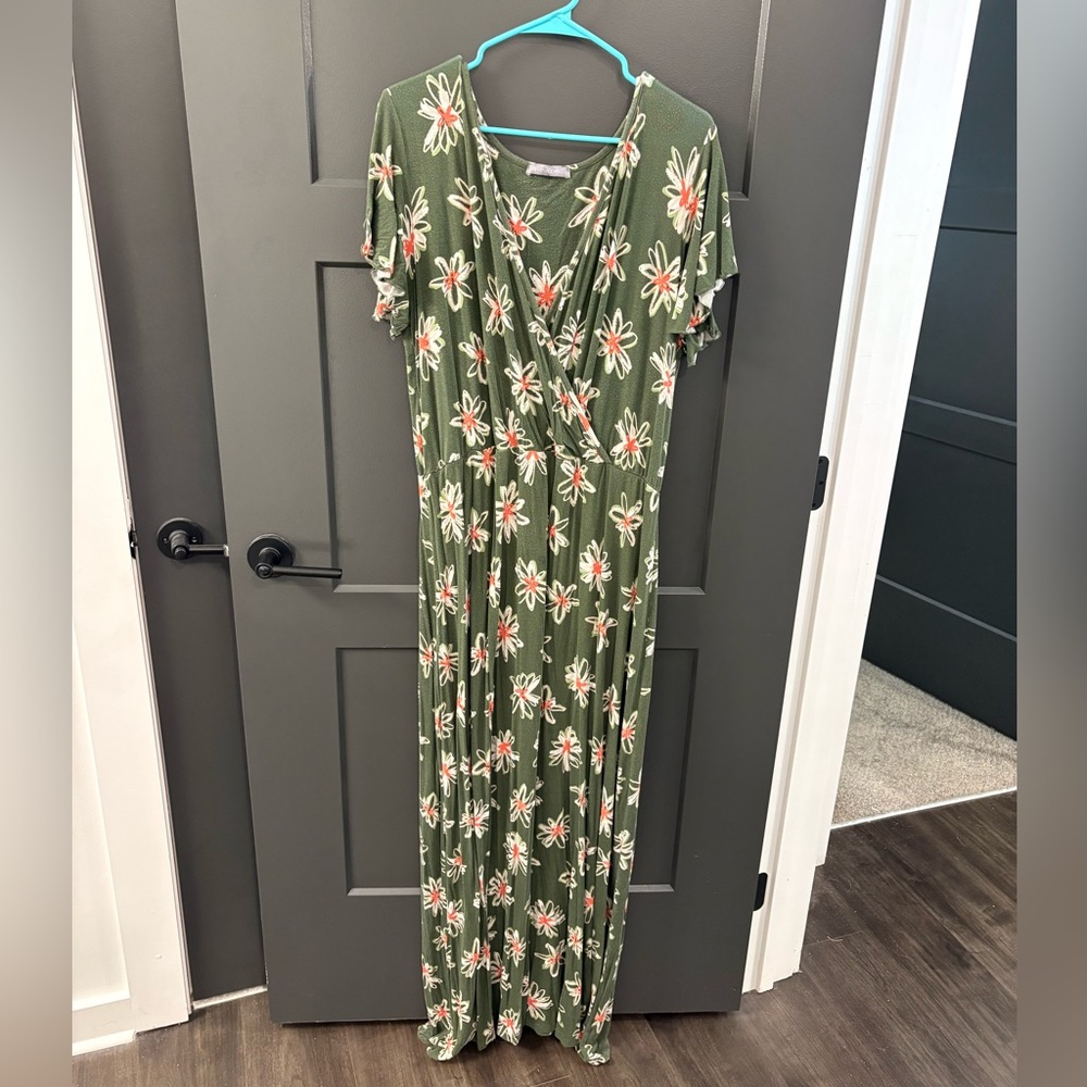 Loveappella Olive Floral Maxi Dress